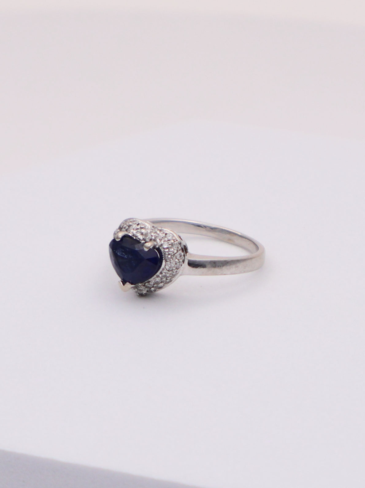 14k White Gold Sapphire Heart & Diamond Ring