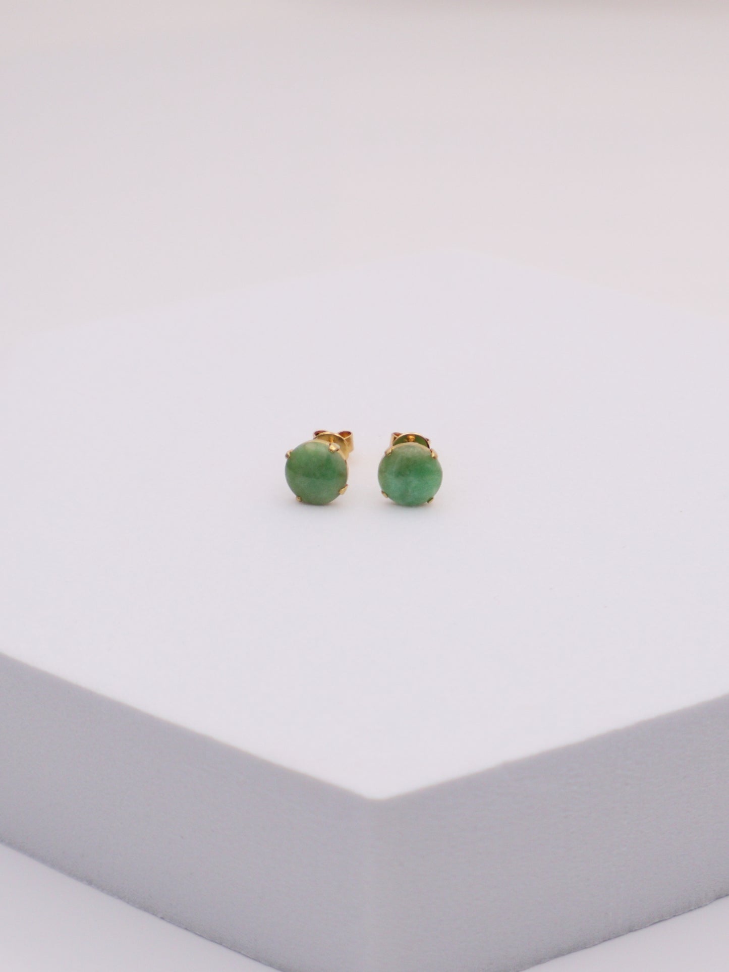 14k Gold Round Jade Studs