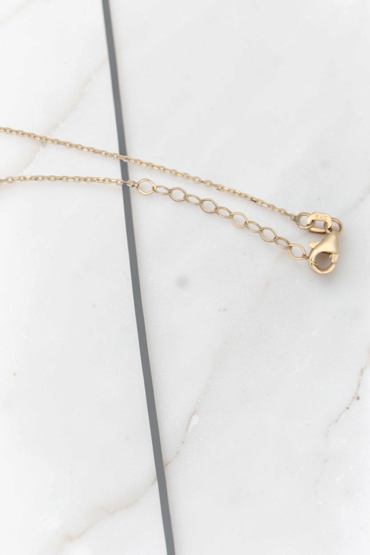 Zafrah 14k gold necklace chain with adjustable lobster clasp and extender links