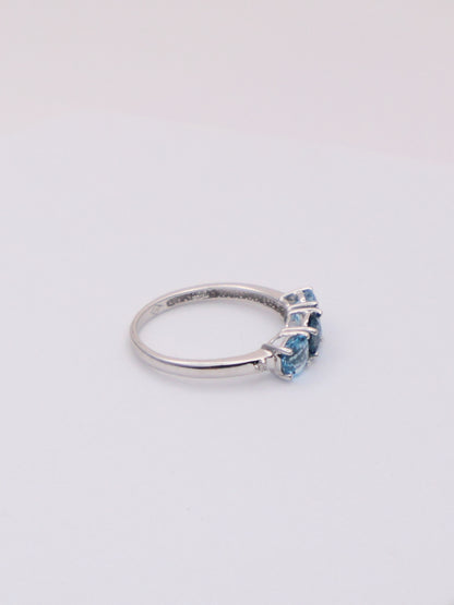 10k White Gold Blue Topaz Ring