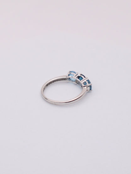 10k White Gold Blue Topaz Ring