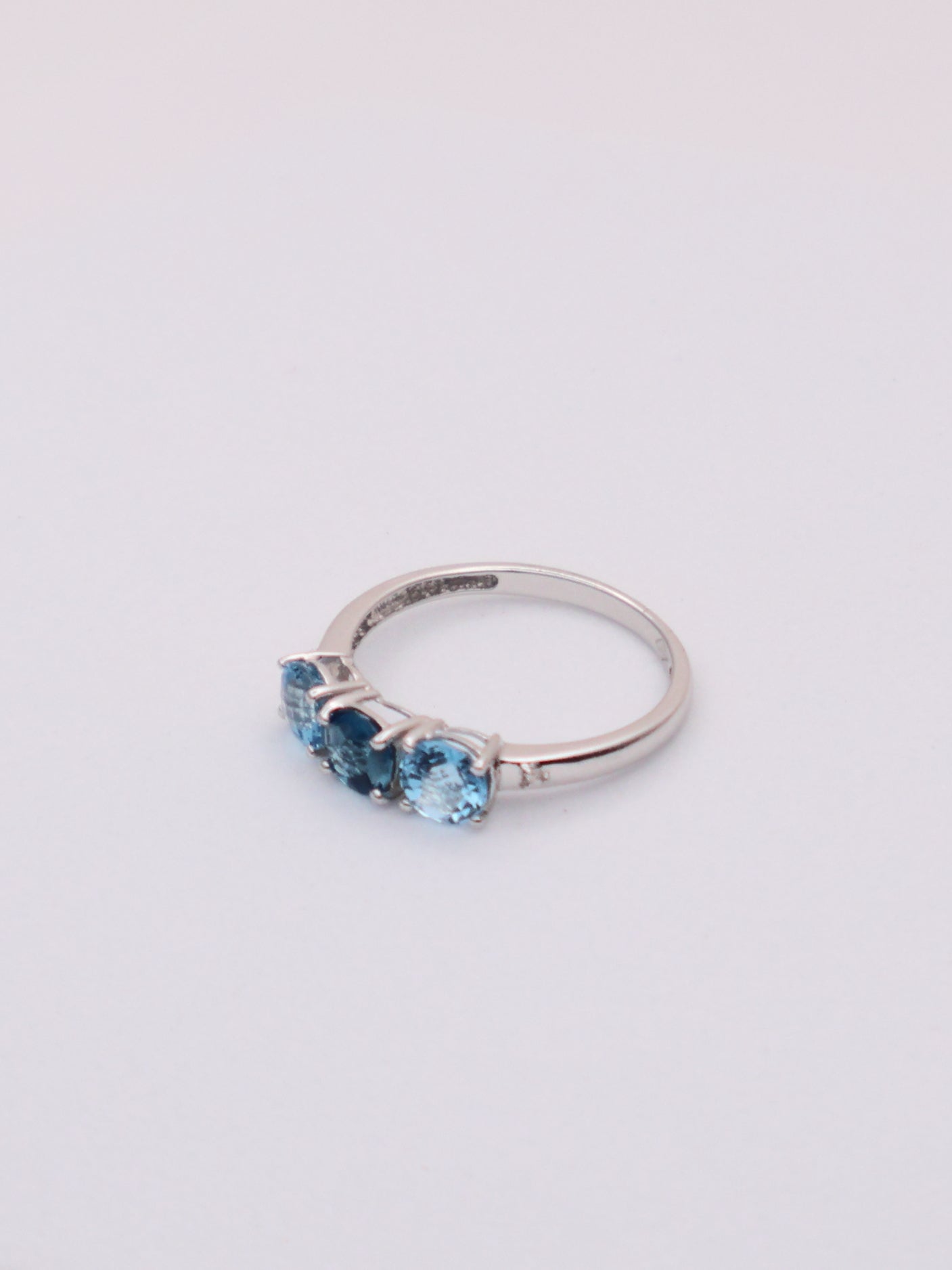 10k White Gold Blue Topaz Ring