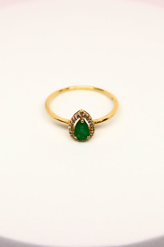 14k Pear Emerald Ring
