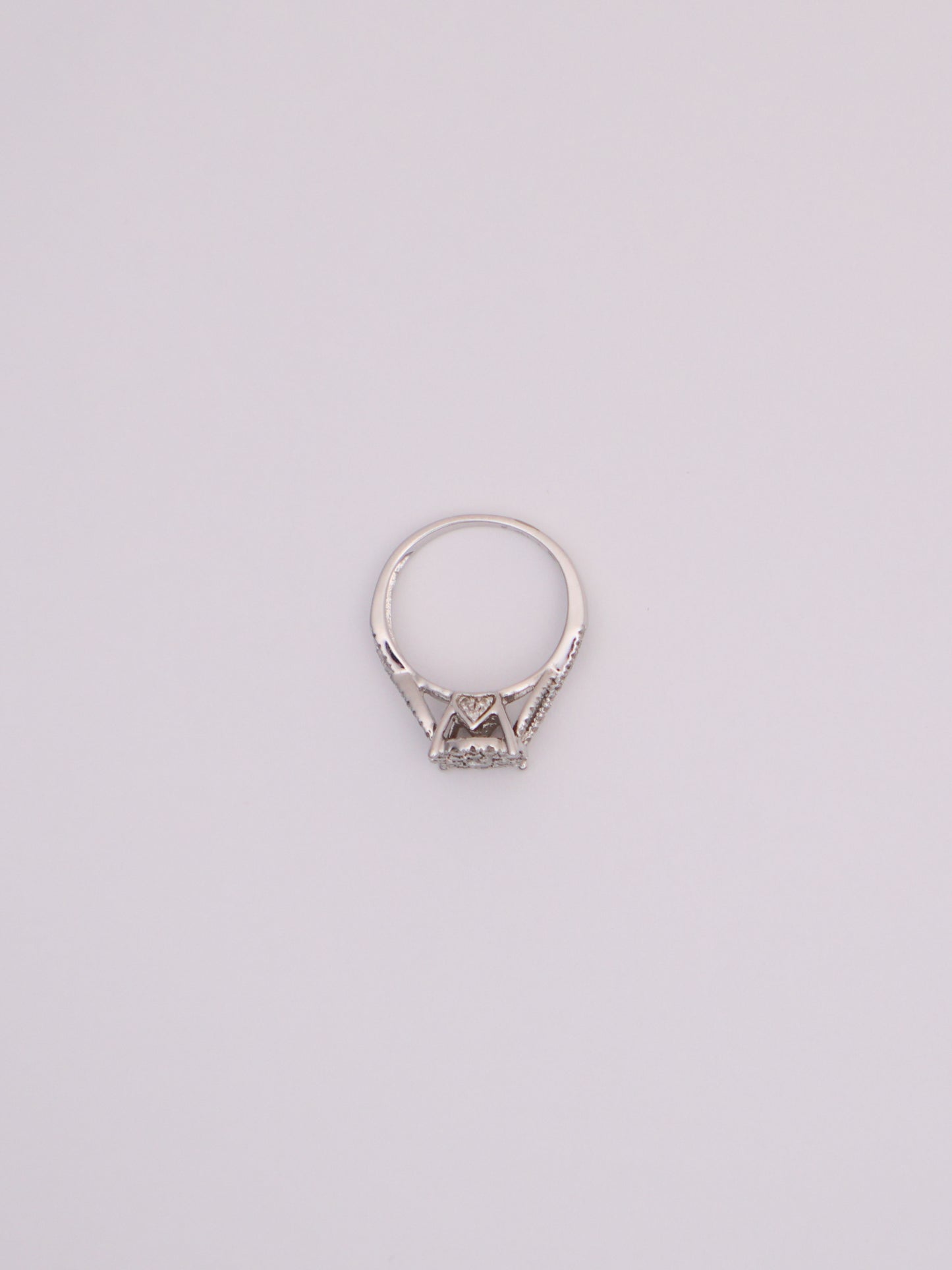 10k WG Round Diamond Cluster Ring