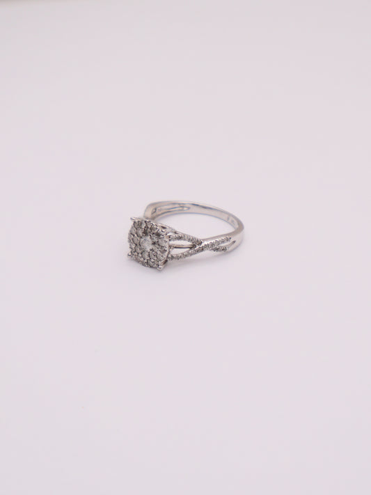 10k WG Round Diamond Cluster Ring