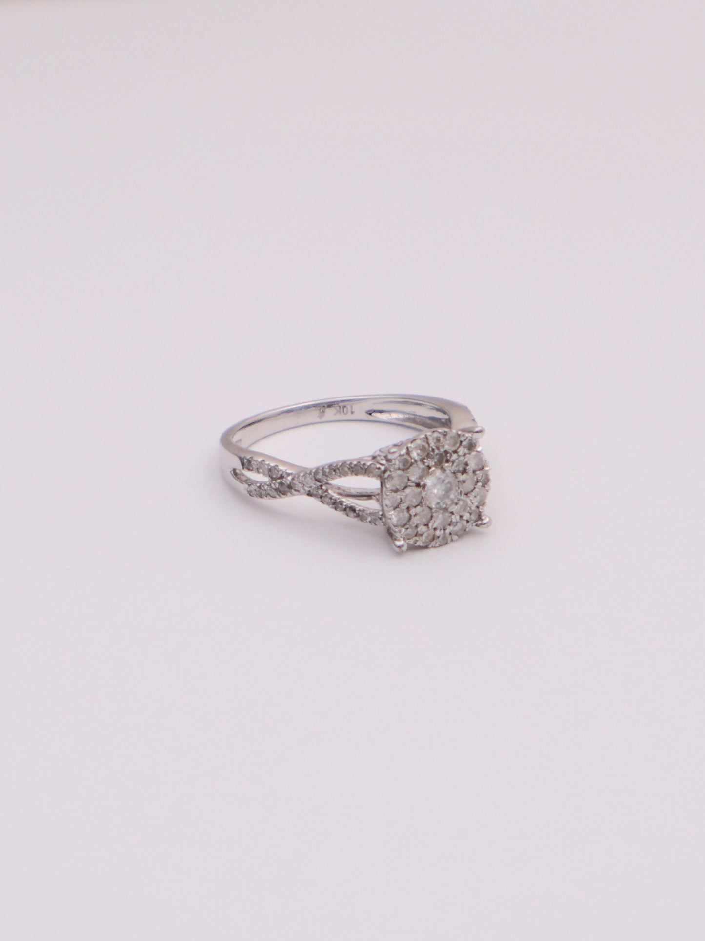 10k WG Round Diamond Cluster Ring