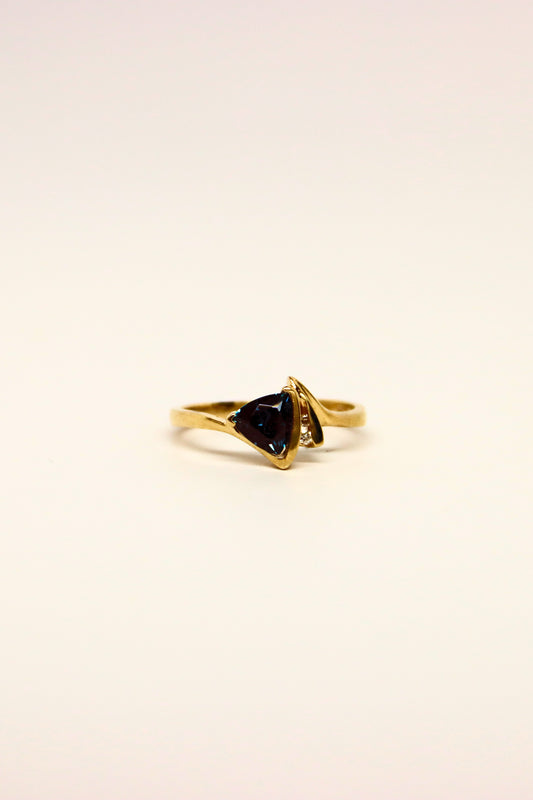 10k Blue Tri Ring