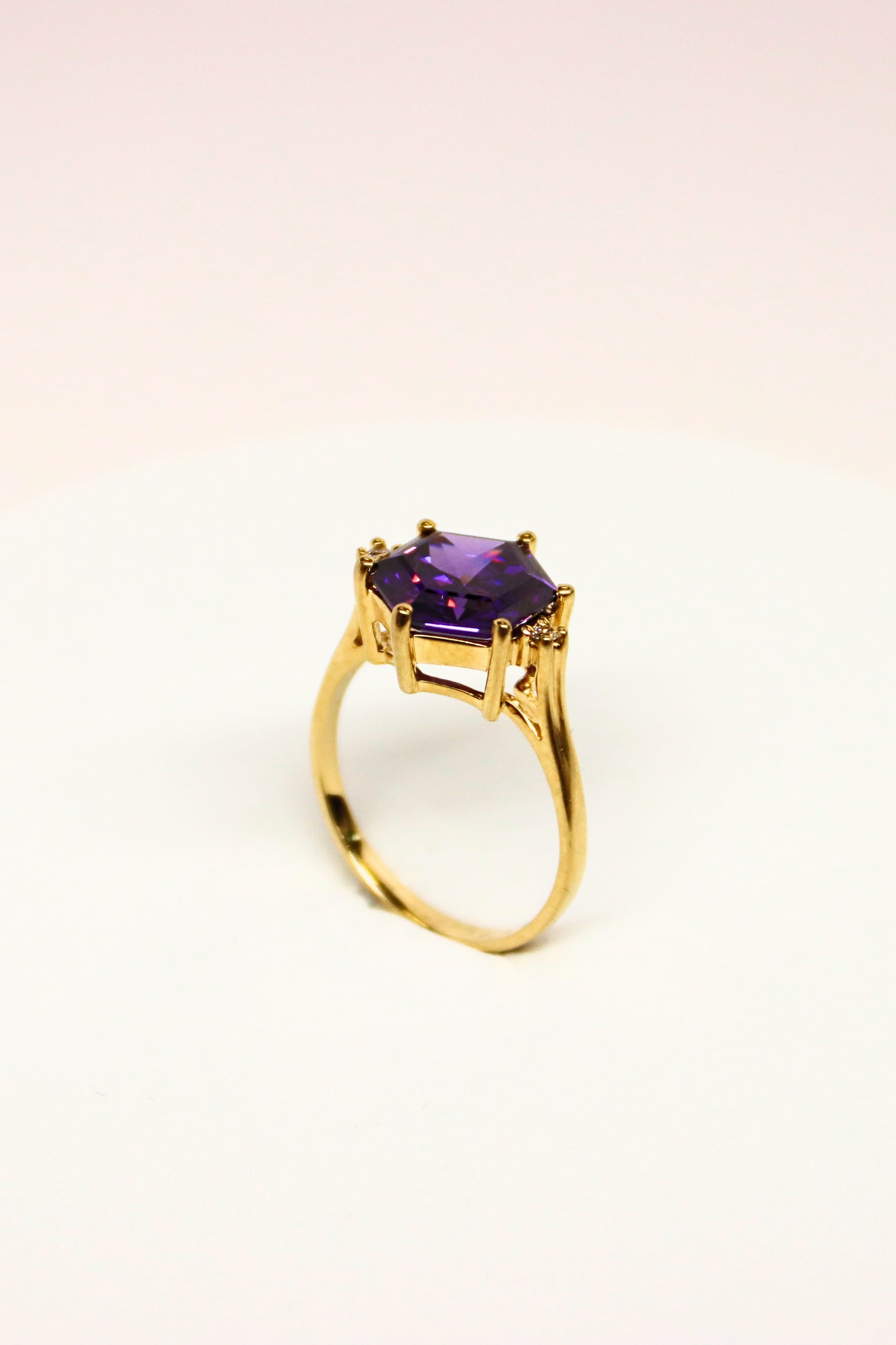 10k Purple Hex Ring