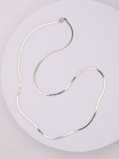 14k WG Herringbone
