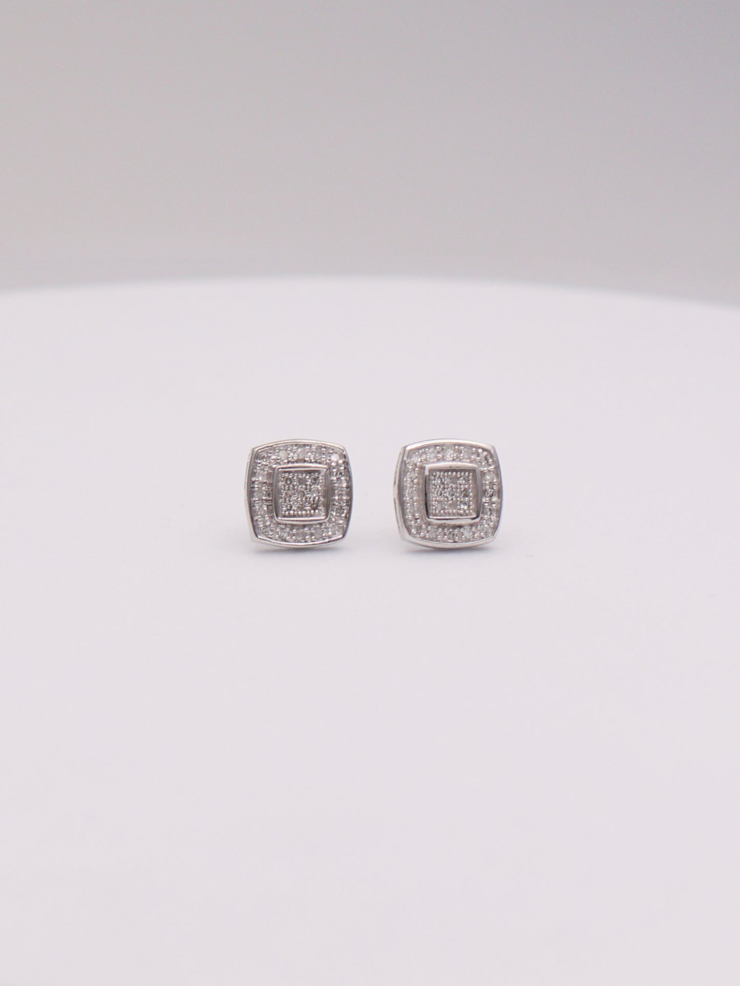 10k WG Diamond Earrings