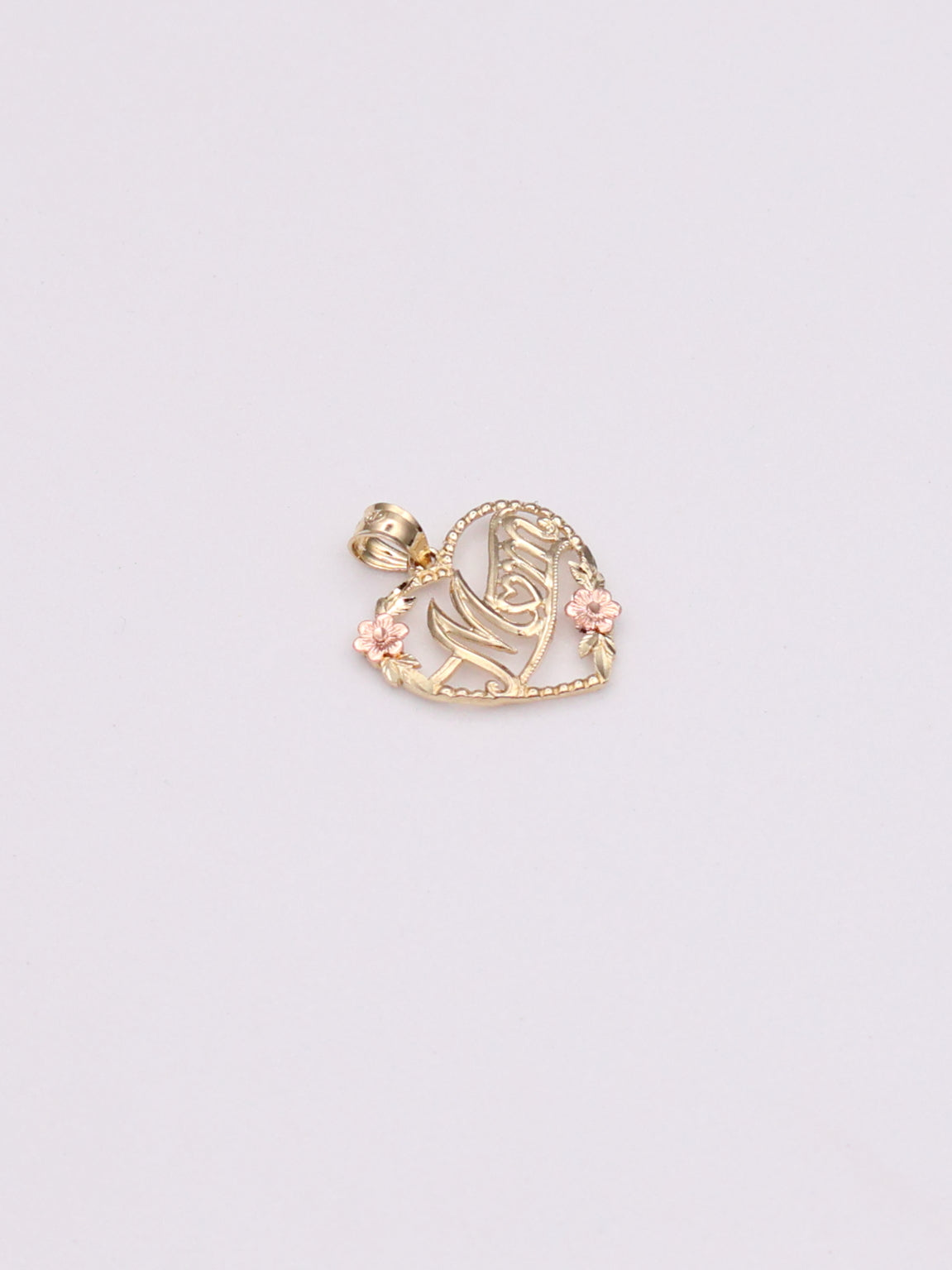 10k "Mom" Heart Pendant