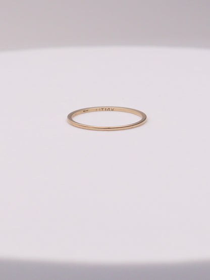 14k Thin Band Ring