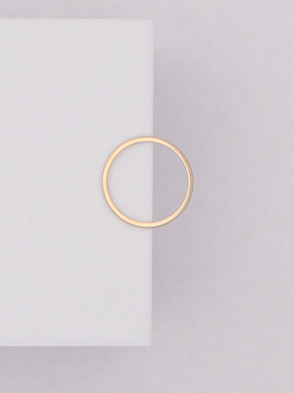 14k Thin Band Ring