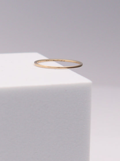14k Thin Band Ring