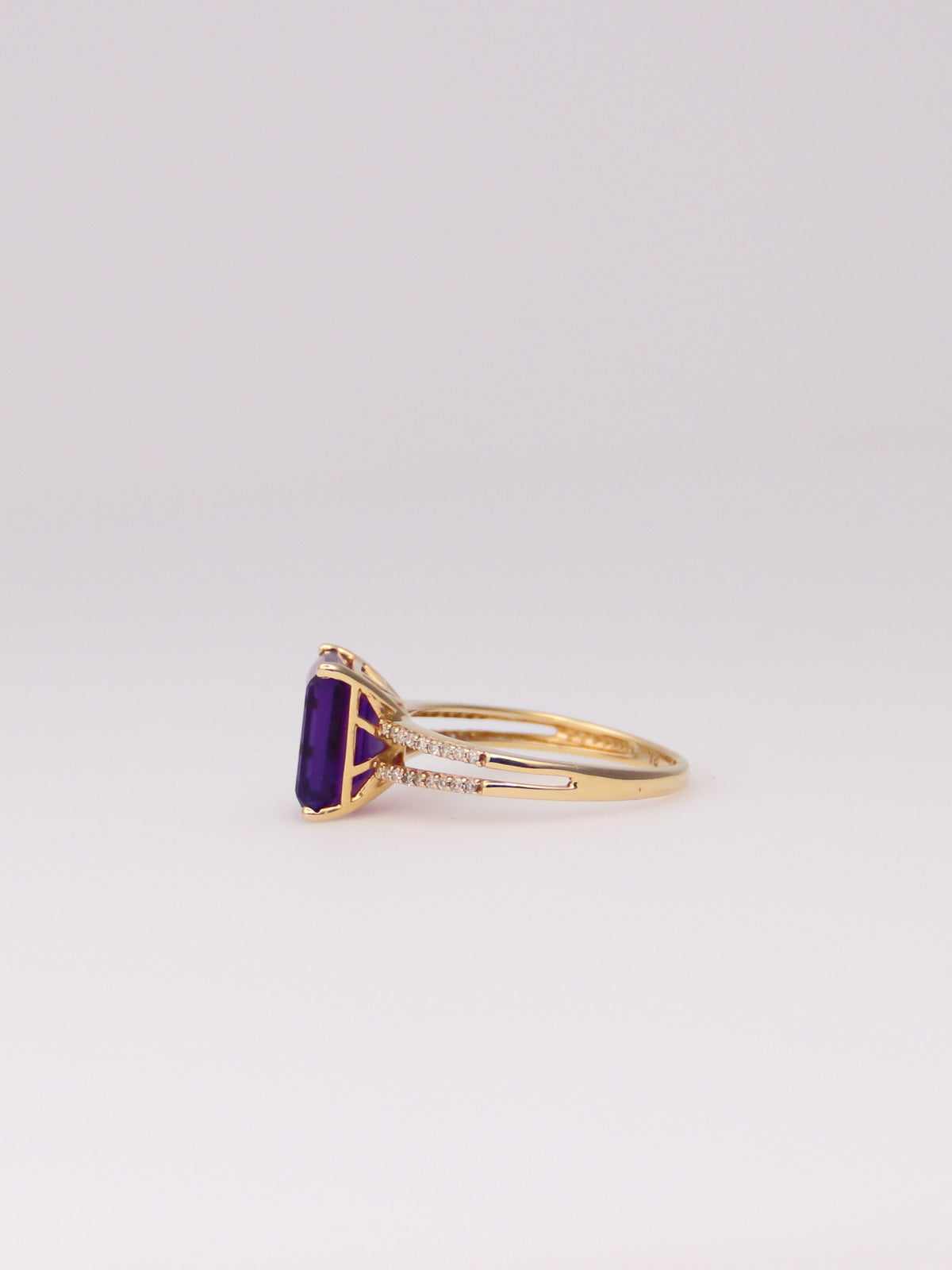 14K Yellow Gold Amethyst and Diamond Ring