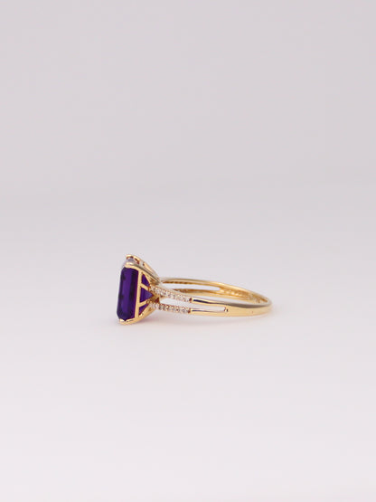 14K Yellow Gold Amethyst and Diamond Ring