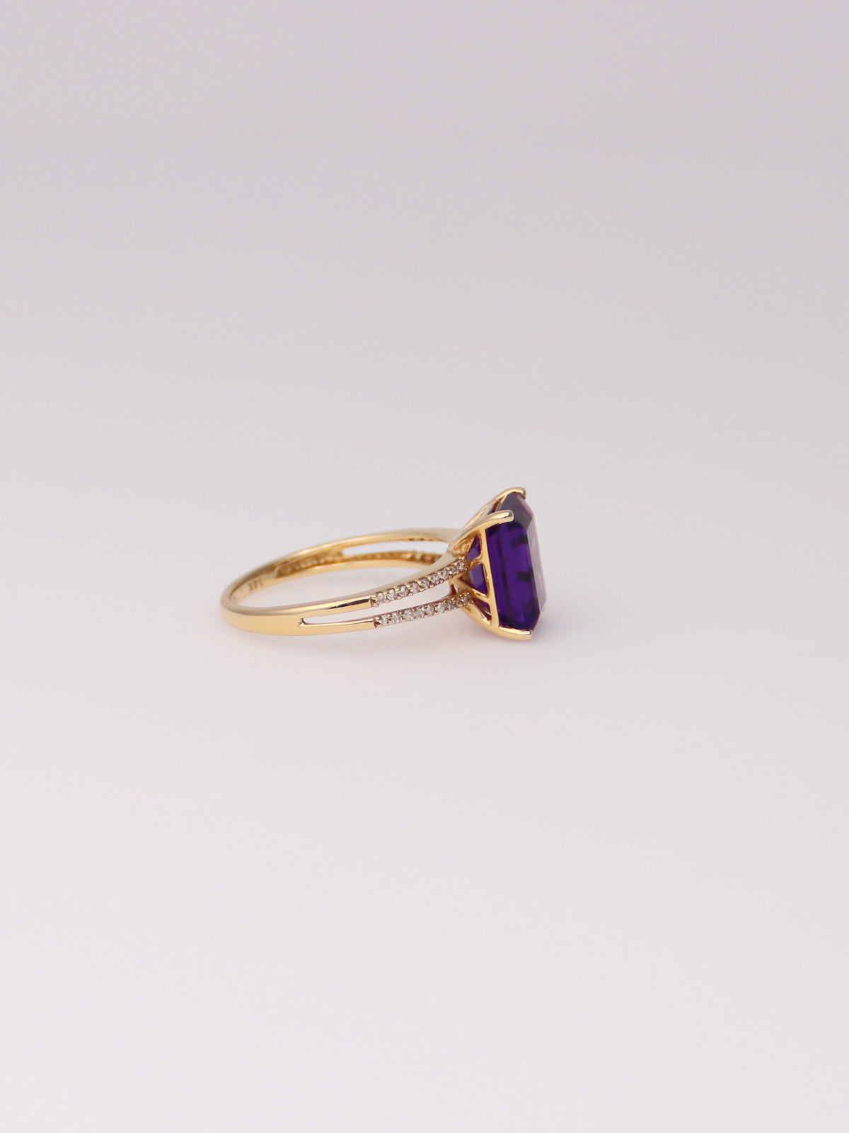 14K Yellow Gold Amethyst and Diamond Ring