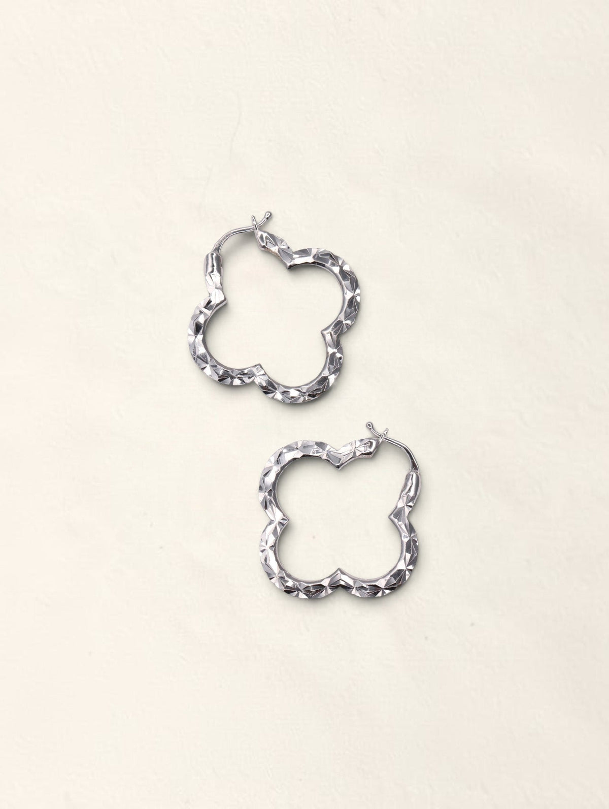 18K White Gold Clover Hoops