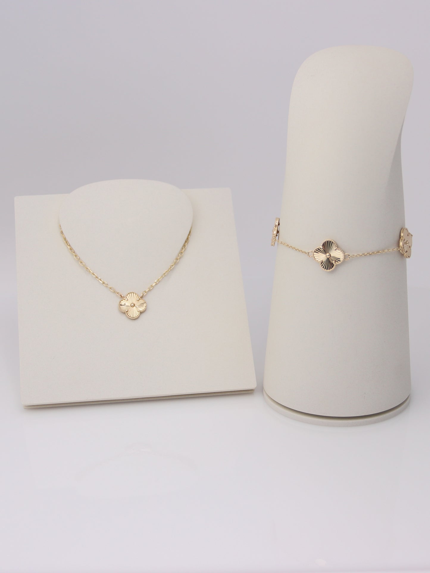 Guilloché Clover Motif Necklace
