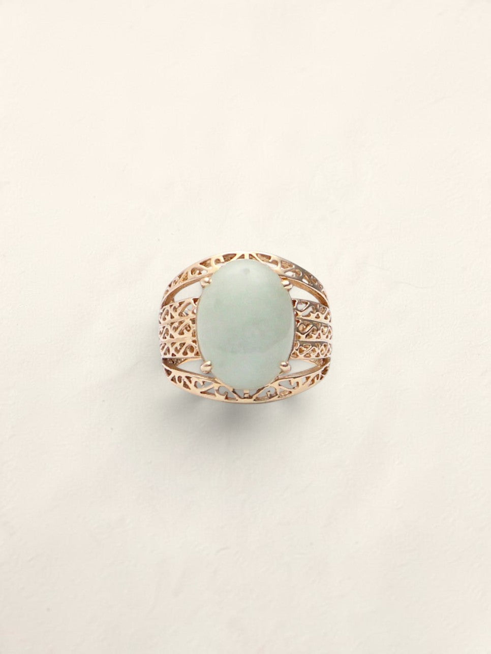 14k Oval Jade Ring