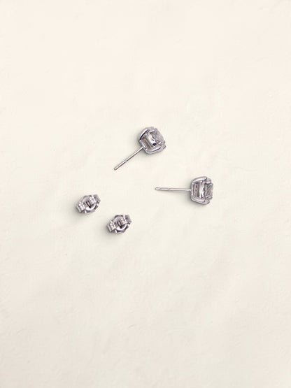 10K White Gold Round Diamond Studs