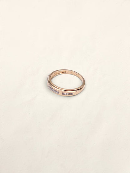 10k Diamond Chip Wedding Band