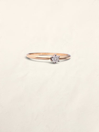 10k Round Diamond Solitaire Ring