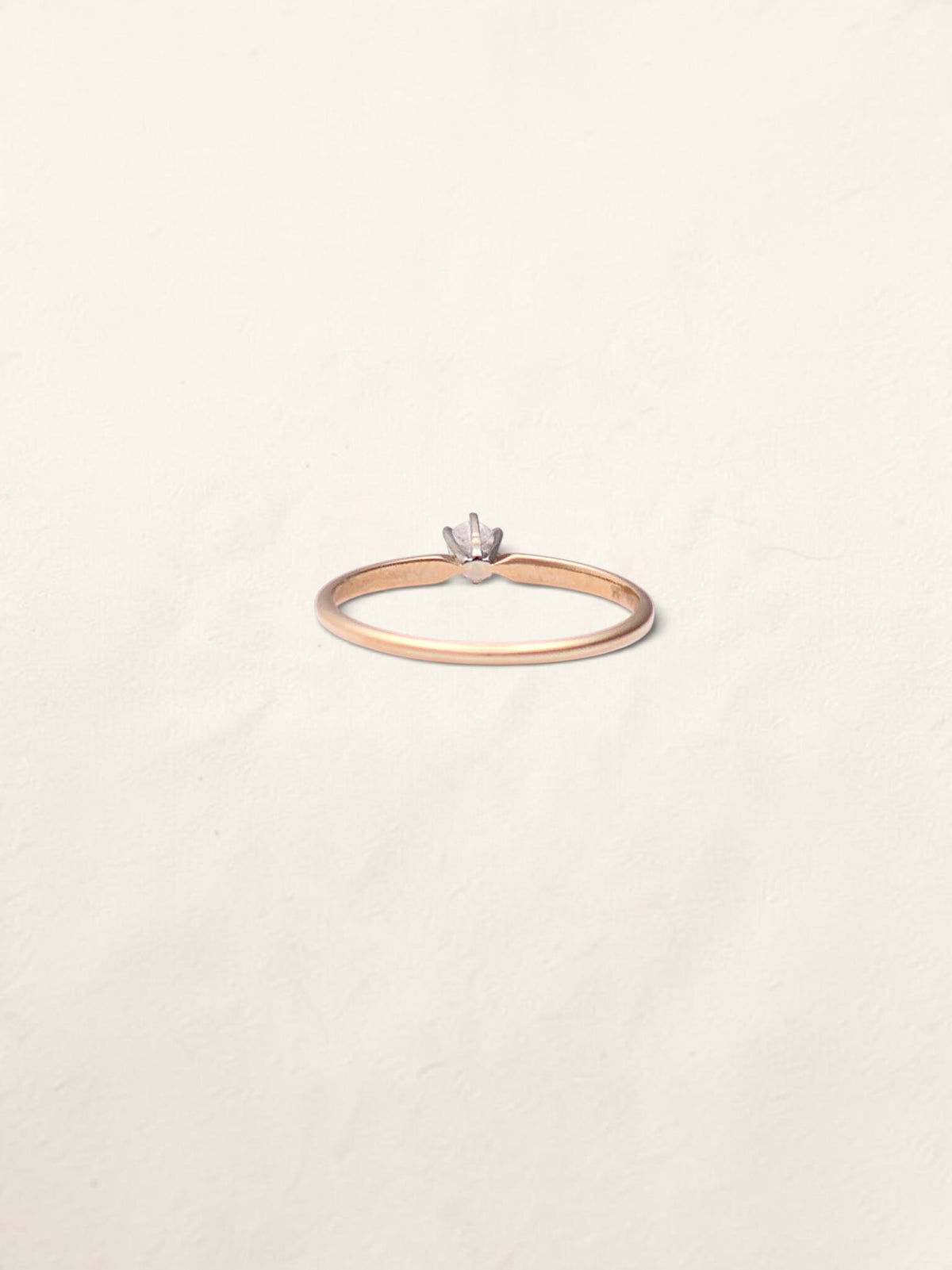 10k Round Diamond Solitaire Ring