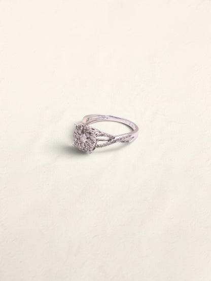 10k WG Round Diamond Cluster Ring