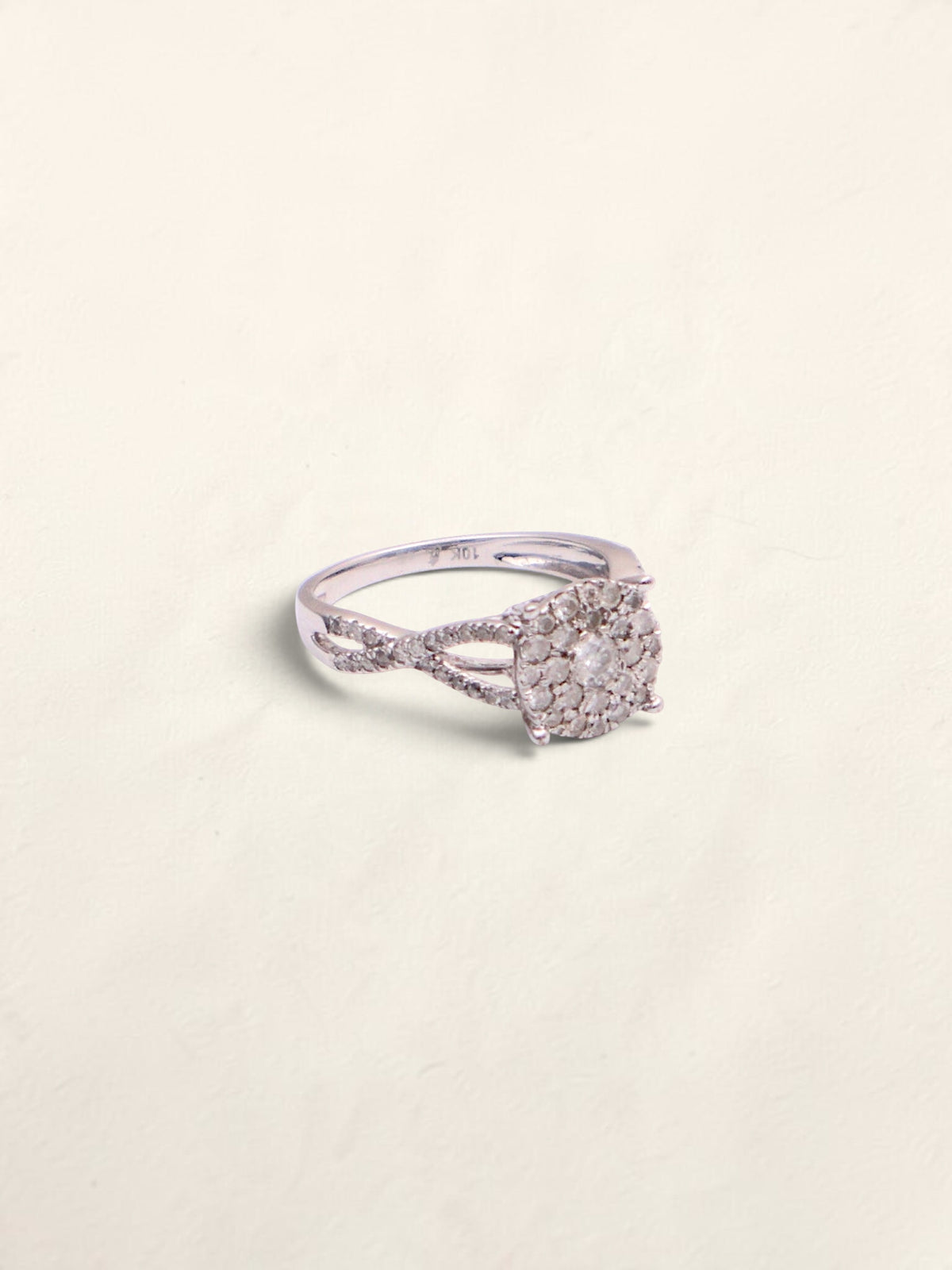 10k WG Round Diamond Cluster Ring