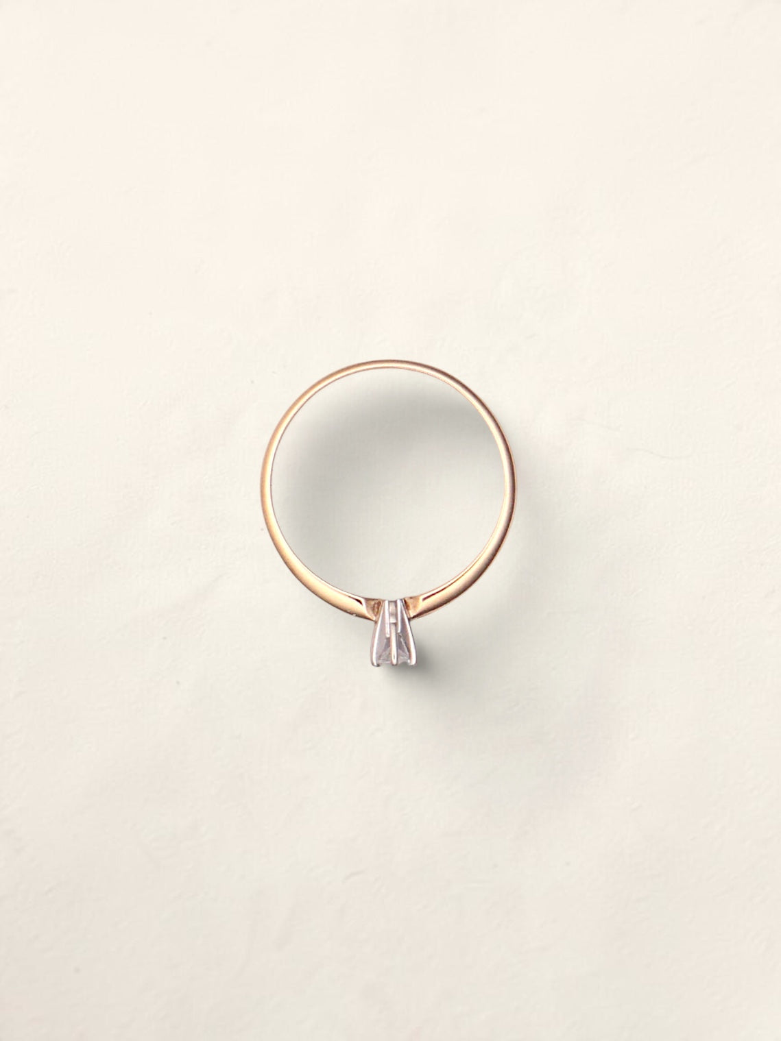 10k Round Diamond Solitaire Ring