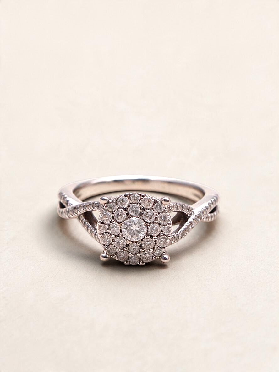 10k WG Round Diamond Cluster Ring