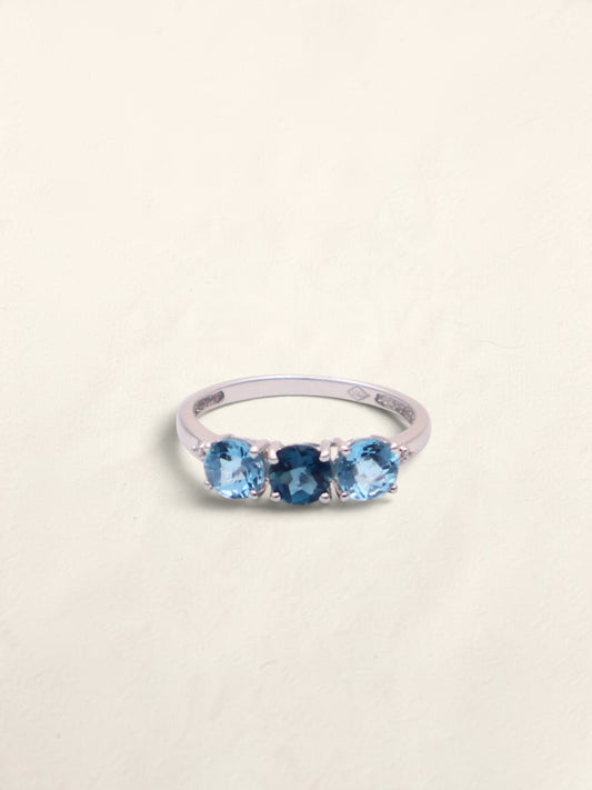 10k White Gold Blue Topaz Ring