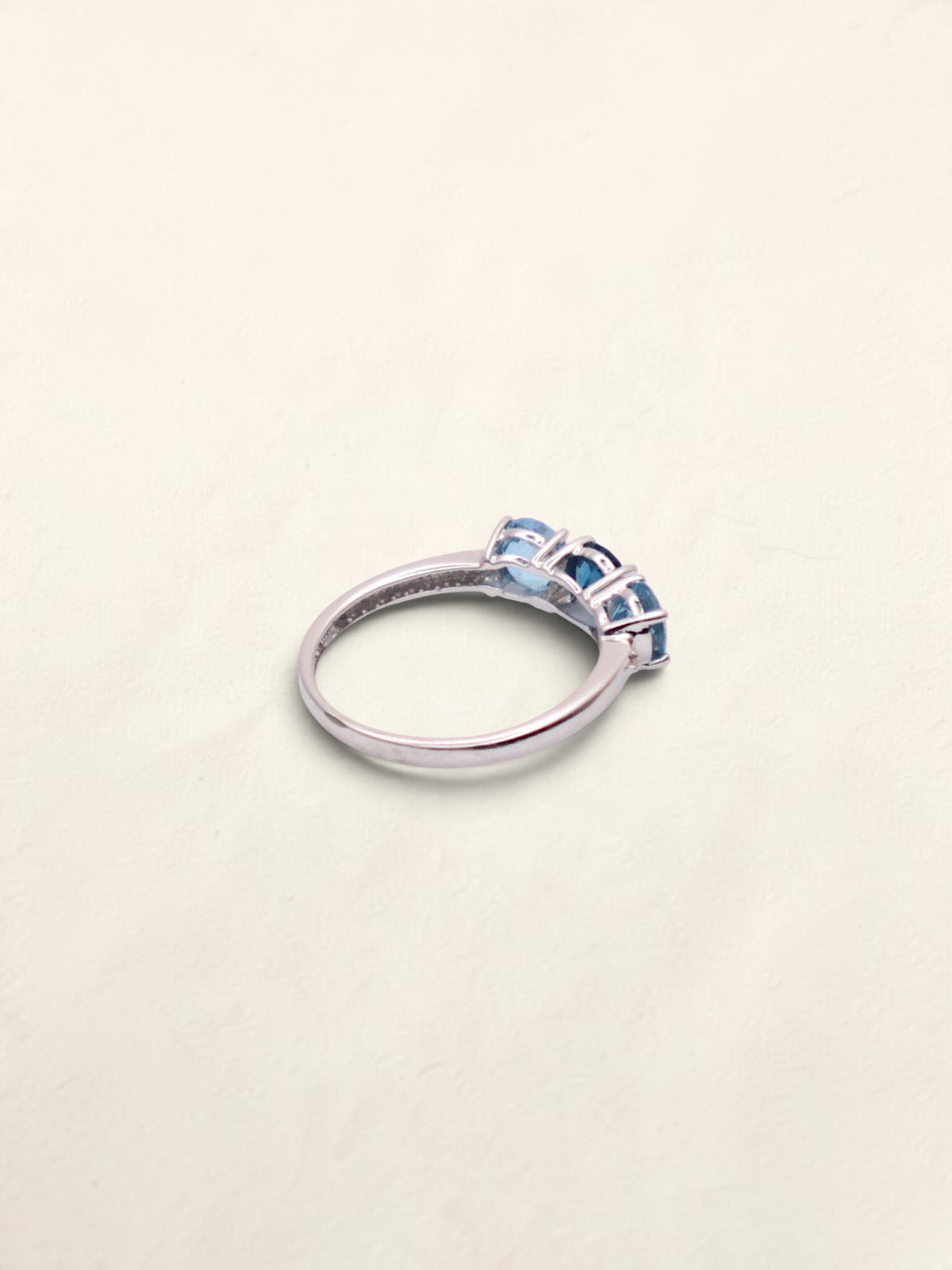 10k White Gold Blue Topaz Ring
