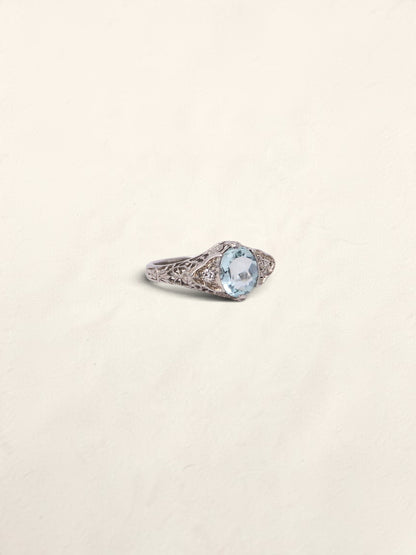 18K White Gold Vintage Aquamarine Diamond Ring