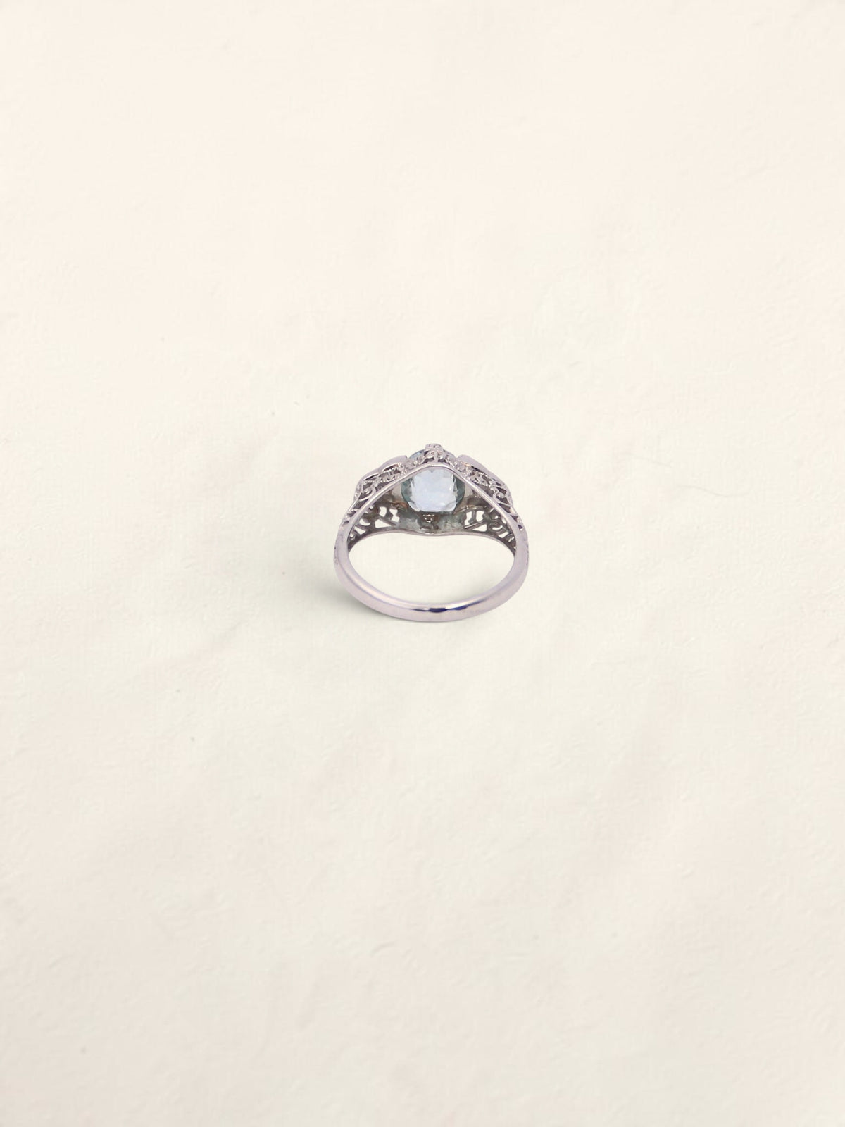 18K White Gold Vintage Aquamarine Diamond Ring