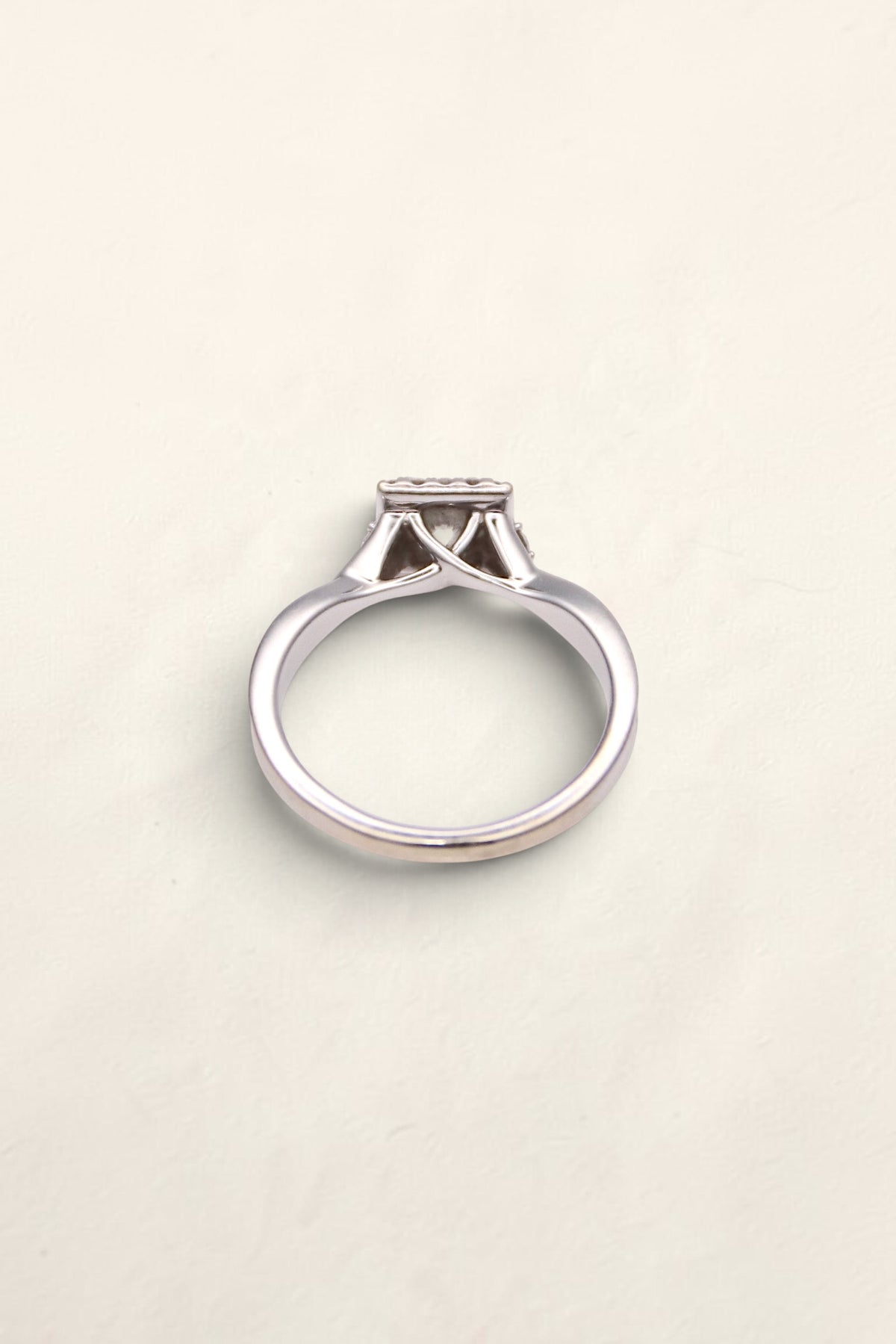 14K White Gold 'LEO' Diamond Ring
