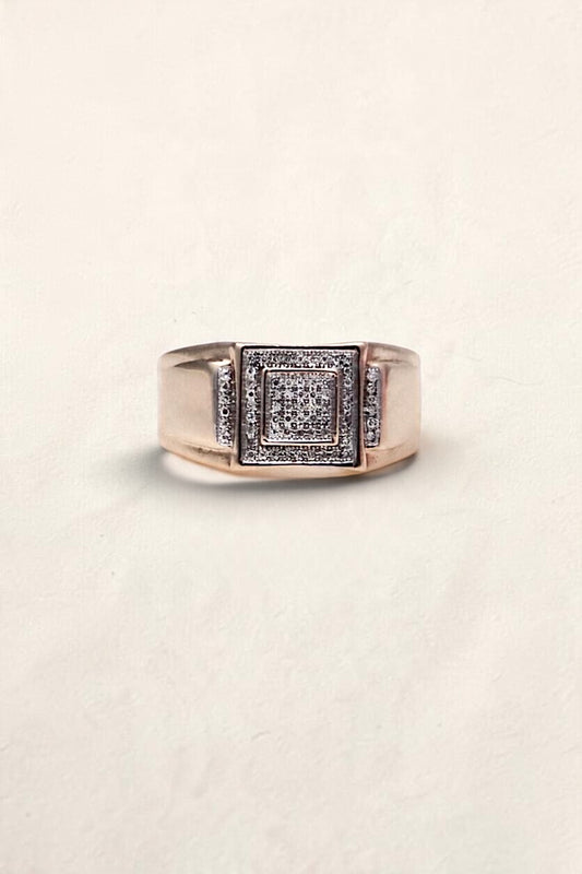 10K Graduated Moissanite Ring