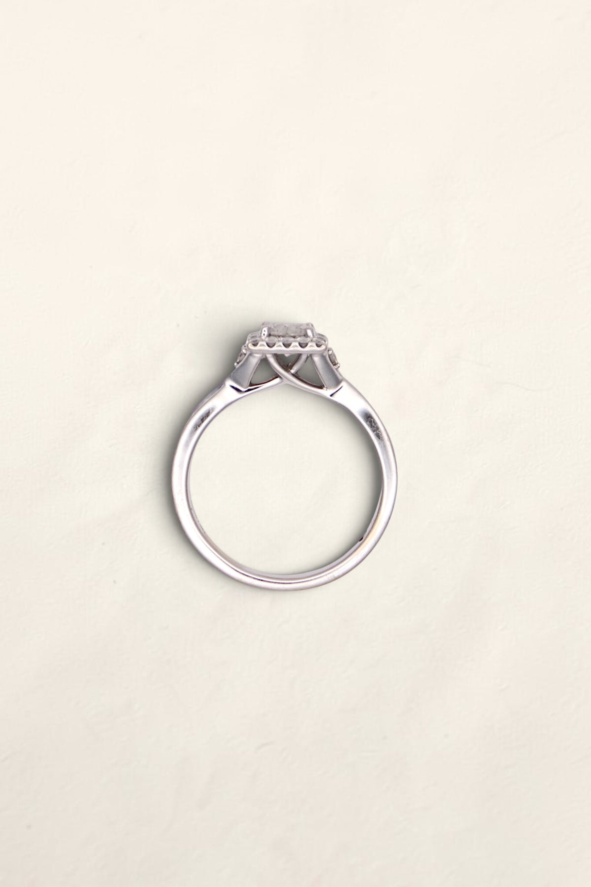 14K White Gold 'LEO' Diamond Ring