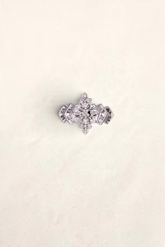 10k White Gold Diamond Cluster Ring