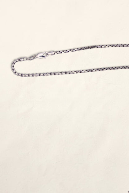 14K White Gold Rounded Box Necklace