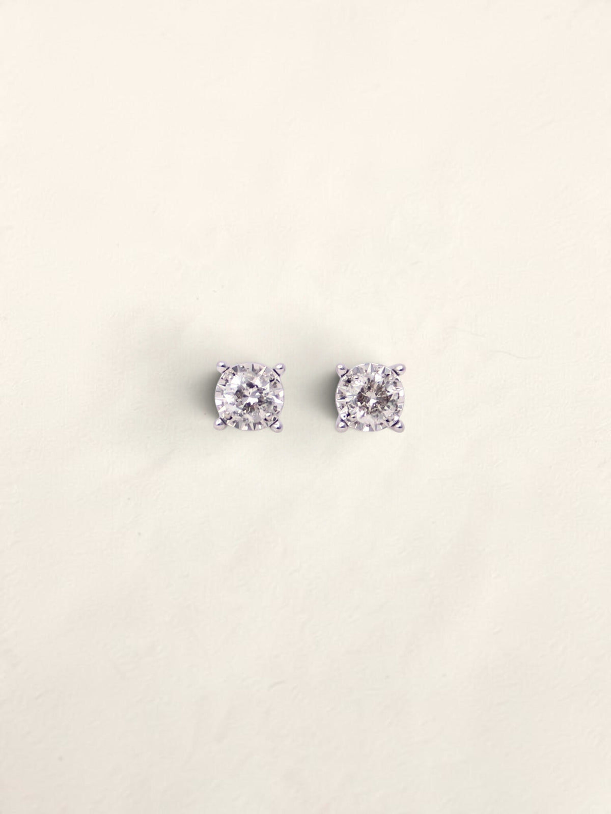10K White Gold Round Diamond Studs