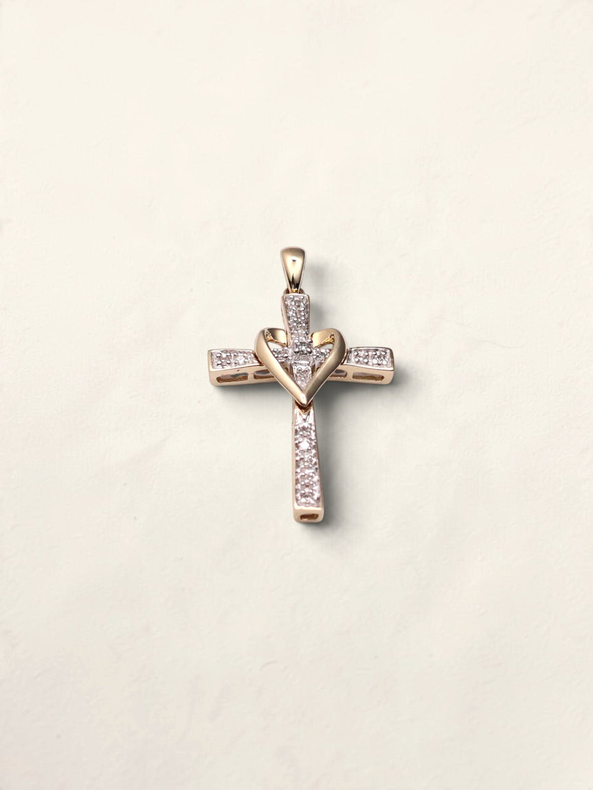 10k Diamond Heart Cross