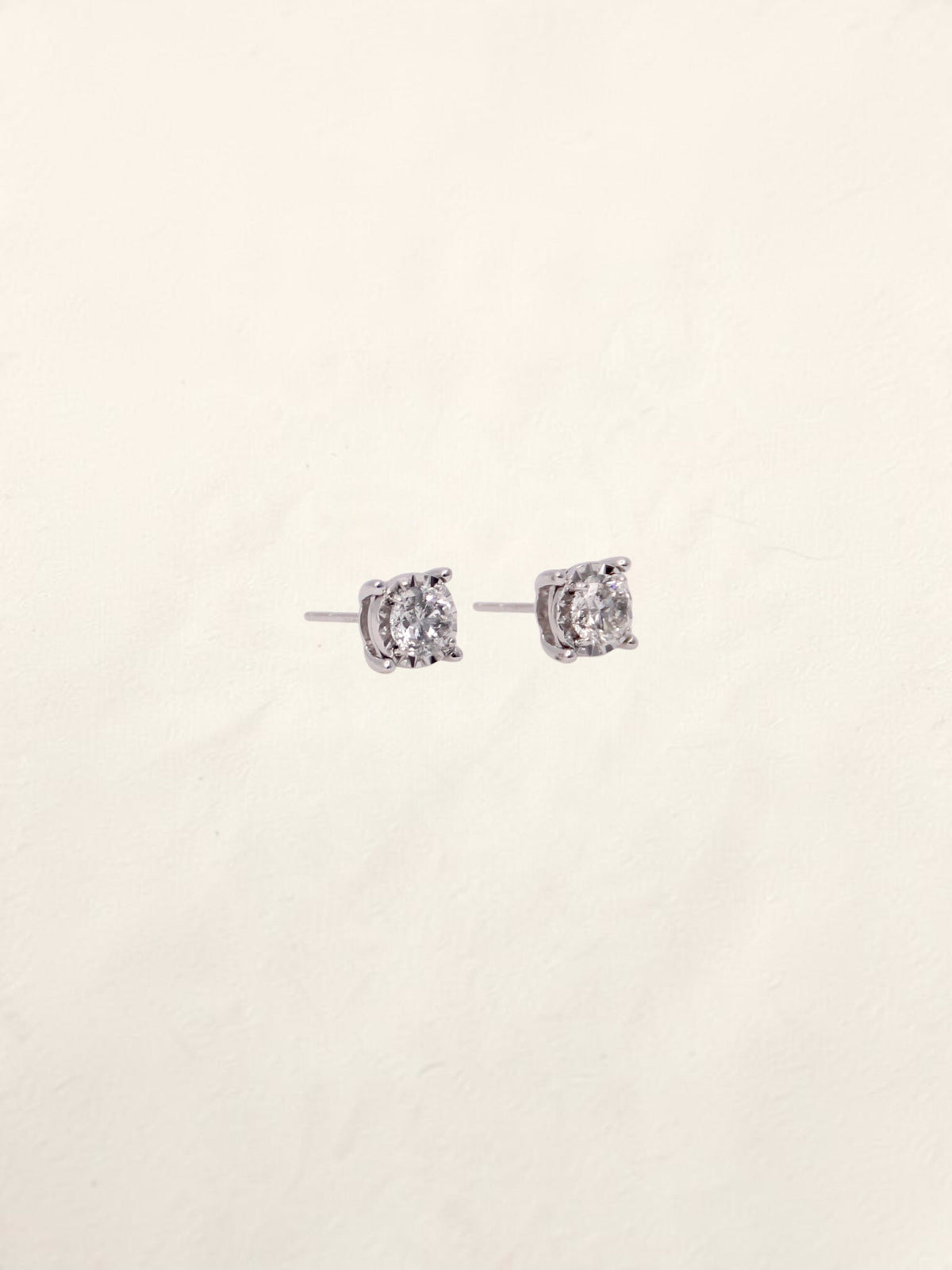 10K White Gold Round Diamond Studs