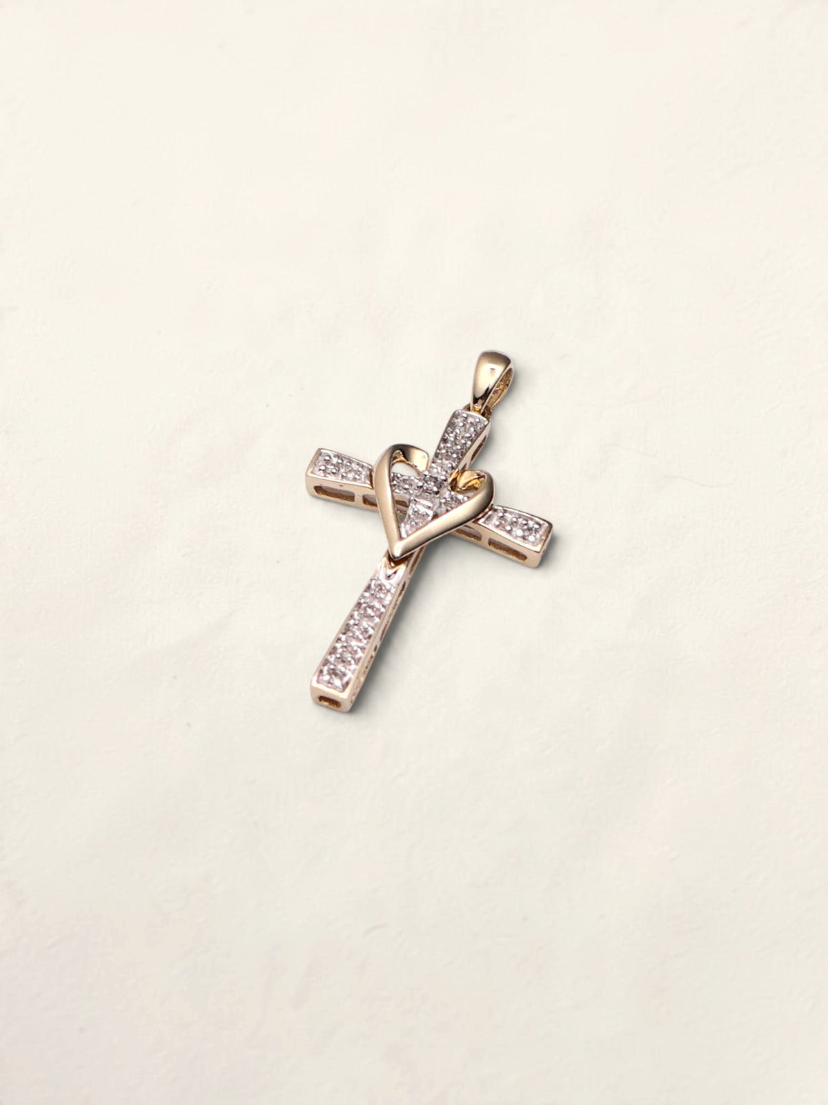 10k Diamond Heart Cross