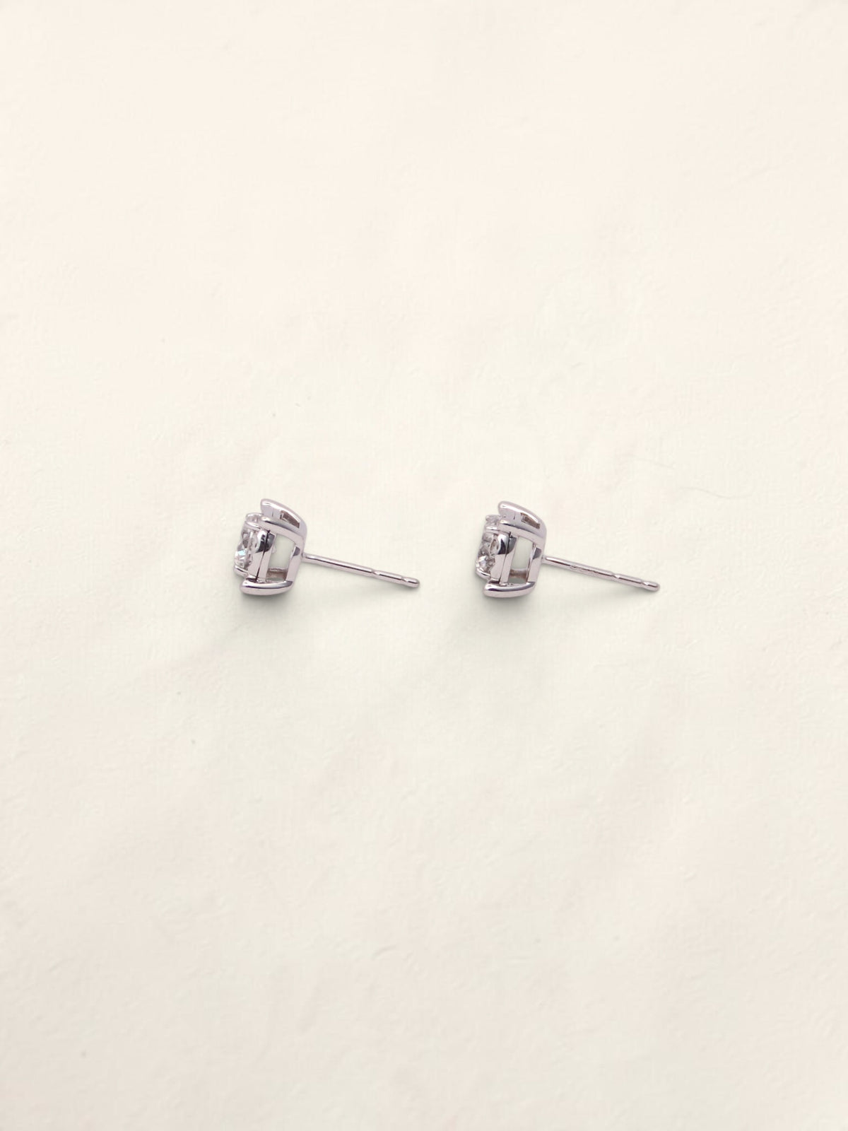 10K White Gold Round Diamond Studs