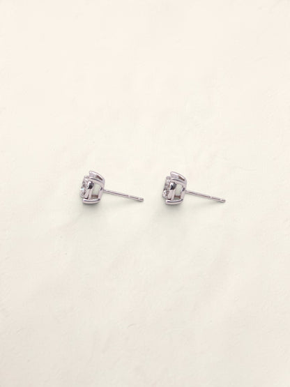10K White Gold Round Diamond Studs