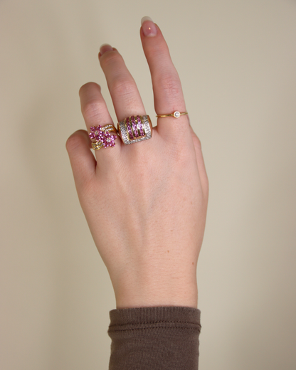 18K Yellow Gold Pink Sapphire Flower Ring with Diamonds