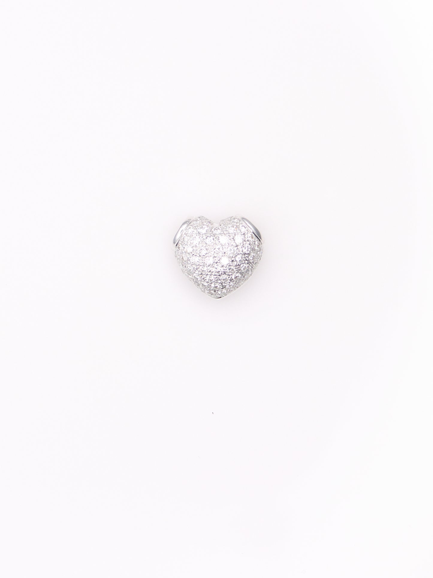 18K White Gold Pavé Diamond Heart Pendant